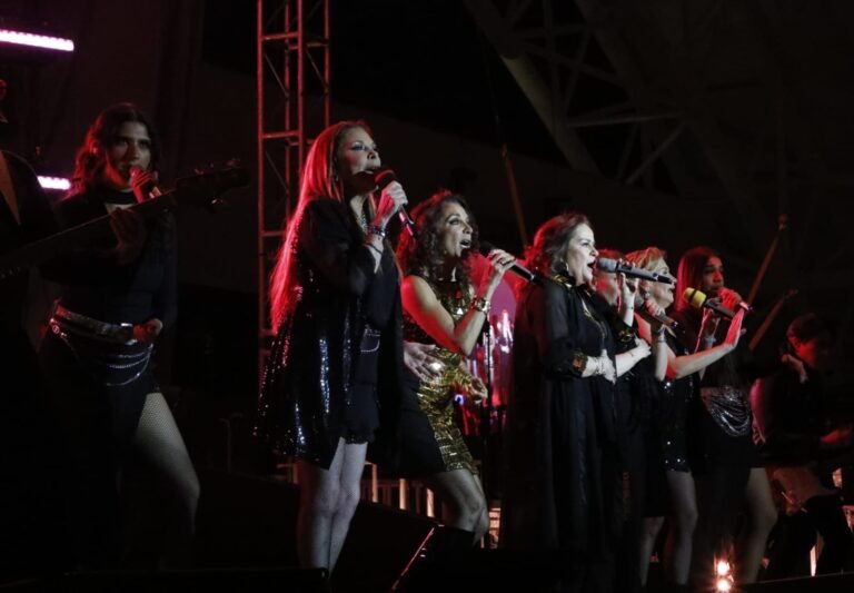 Celebra Gobierno Estatal y Sedif a las Madres Tlaxcaltecas con Concierto de Pandora y Flans
