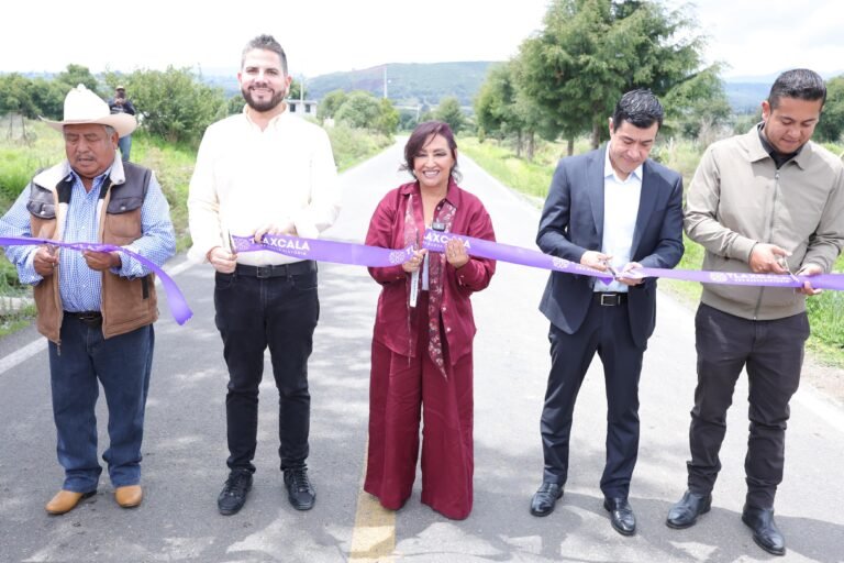 Inauguró Gobernadora Lorena Cuéllar Reconstrucción de Carretera en Santiago Cuaula en Calpulalpan